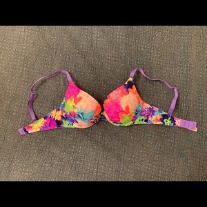 Victoria Secret Bra (34C)